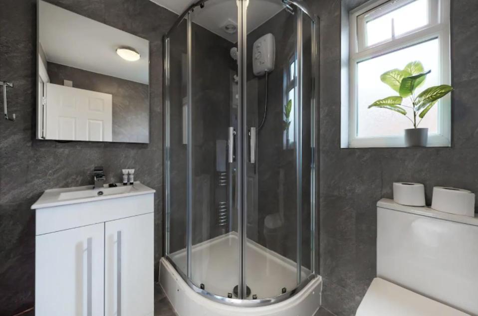 Modern Split Level 1 Bedroom Flat In Aldgate 伦敦 外观 照片